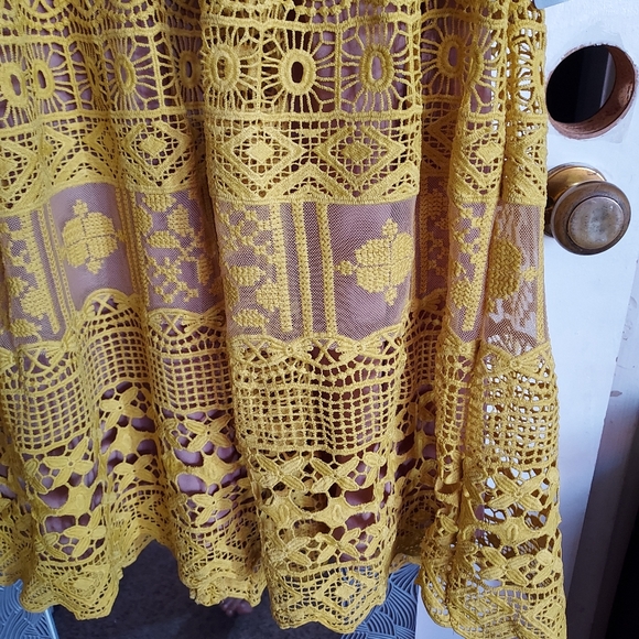 XL YELLOW LACE short dress - Picture 6 of 10